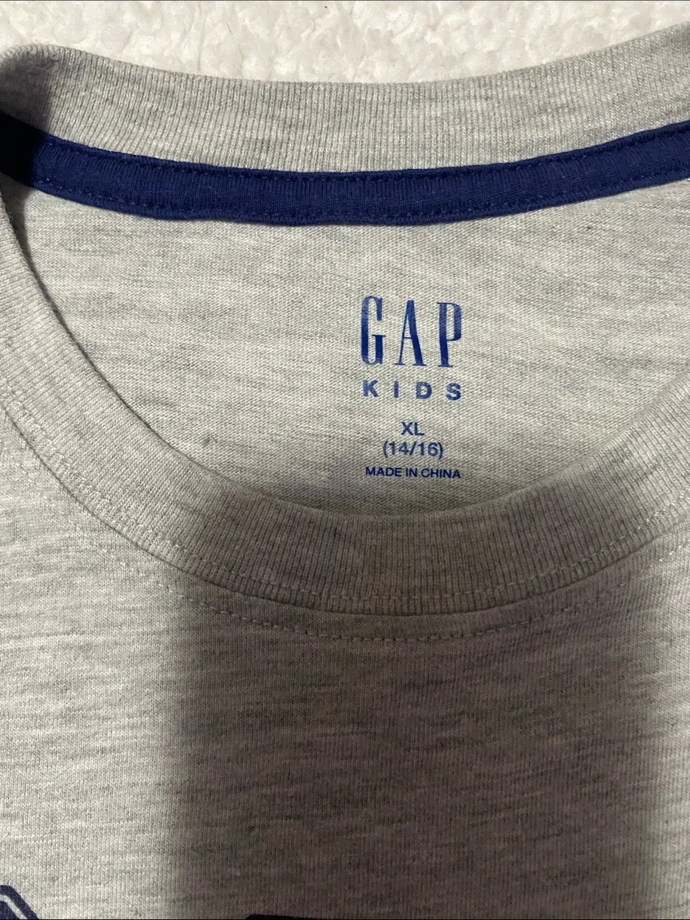 GAP youth boys size XL 14 - 16 grey tee shirt